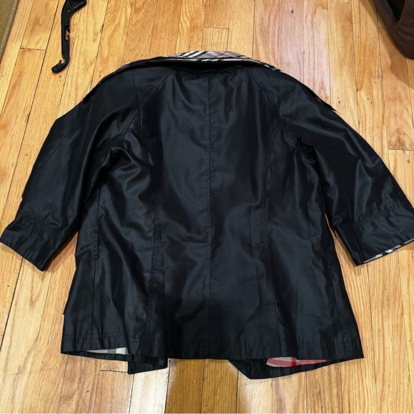 BURBERRY 3/4 COAT - Picture 10 of 12